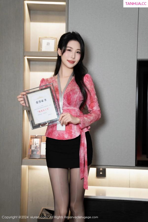 陈若依 抖娘利世 [XiuRen]高清写真图 2024.03.21 No.8269 利世 黑丝美腿第9张图片